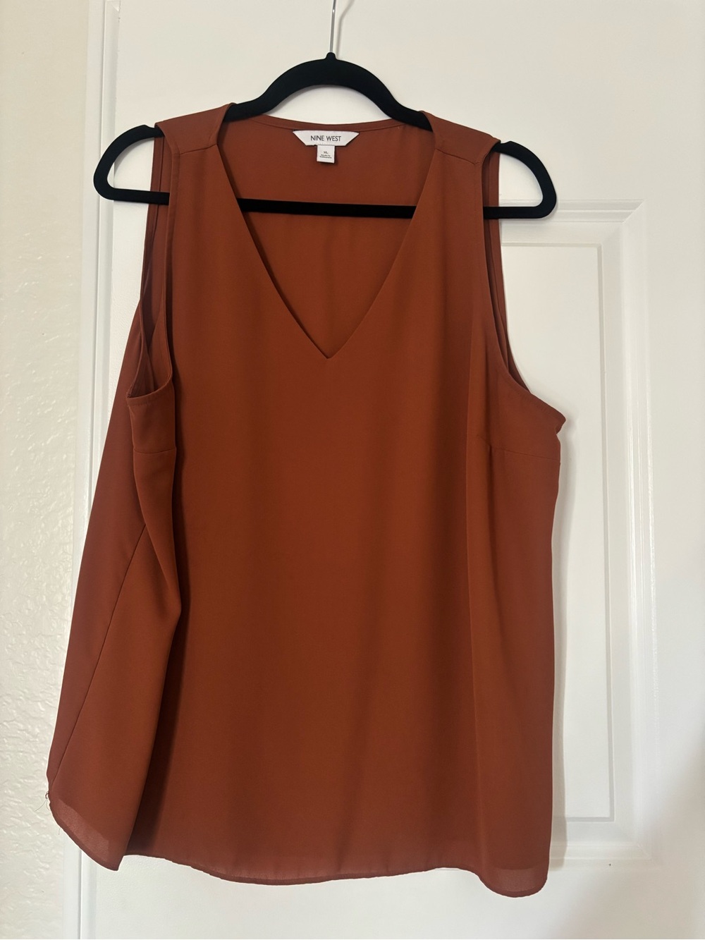 Nine West Sleeveless V-Neck Shell Top - Rust Size XL